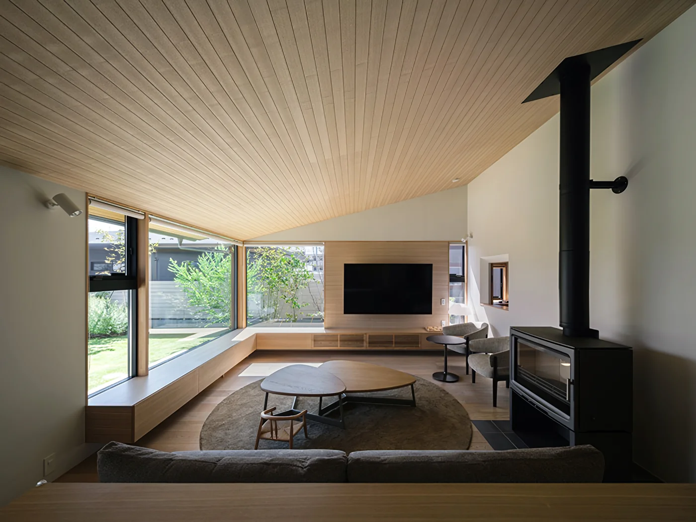 House Overlooking the Garage