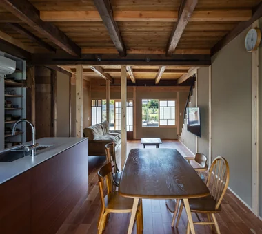 House of Weariness | Renovation of One Side of a Prewar Paired Row House｜A Home for Culinary Enthusiasts｜Custom-built house｜Dining Area
