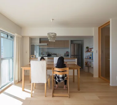 Condominium Renovation with Cross-Ventilation | 'Fukinagashi' House｜Homes with Innovative Storage Solutions｜Custom-built house｜Dining Area