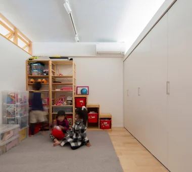 Condominium Renovation with Cross-Ventilation | 'Fukinagashi' House｜Homes with Innovative Storage Solutions｜Custom-built house｜Children's Room