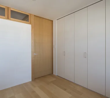 Condominium Renovation with Cross-Ventilation | 'Fukinagashi' House｜Minimalist Design Residences｜Custom-built house｜Bedroom