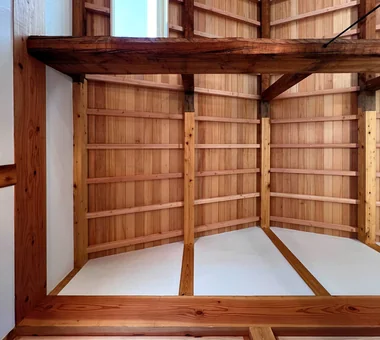 Renovation of an Urban Residence Retaining a Kura | Abeno Residence｜Homes for Antique Enthusiasts｜Custom-built house｜Atrium