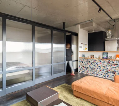 Condominium Renovation: Choose the Layout According to Mood | A Home That Changes Its Outfit｜Concrete Houses｜Custom-built house｜Living Room