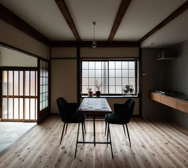 为租赁长屋引入采光的翻新｜昭和小路长屋Ⅱ｜引入自然光的住宅｜房屋参观｜定制住宅