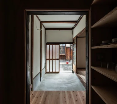 为租赁长屋引入采光的翻新｜昭和小路长屋Ⅱ｜引入自然光的住宅｜房屋参观｜定制住宅