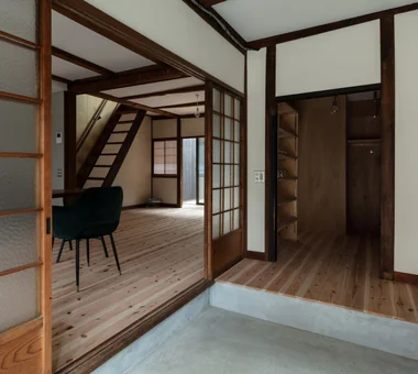 为租赁长屋引入采光的翻新｜昭和小路长屋Ⅱ｜引入自然光的住宅｜房屋参观｜定制住宅