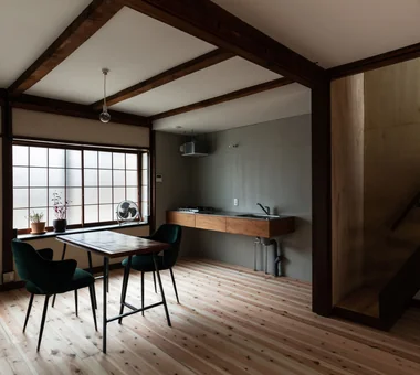 為出租長屋引入光線的翻新計畫｜昭和小路長屋Ⅱ｜和風現代住宅｜客製化住宅｜餐廳