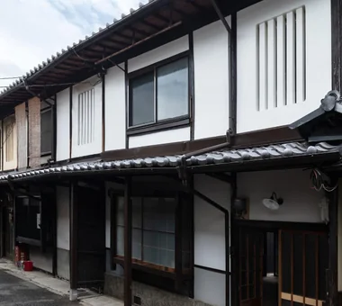 为租赁长屋引入采光的翻新｜昭和小路长屋Ⅱ｜引入自然光的住宅｜房屋参观｜定制住宅