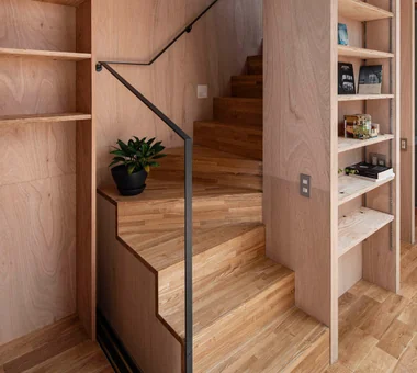 A Small House for Open Living in the Gap Between Buildings | Kigawa Row House｜Industrial Design Residences｜Room Tour｜Custom-built house