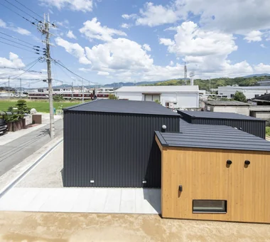 A Small House Composed of Three Connected Boxes (Large, Medium, Small) | Tsuzura House｜Single-Story Houses｜Room Tour｜Custom-built house