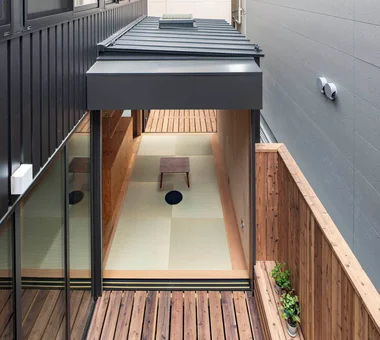 A Small House for Open Living in the Gap Between Buildings | Kigawa Row House｜Industrial Design Residences｜Room Tour｜Custom-built house