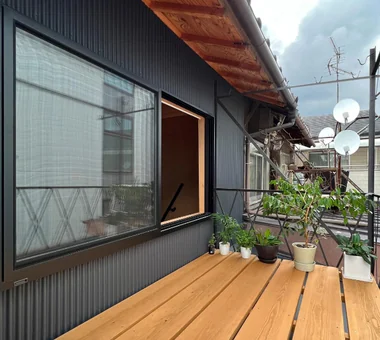 一室公寓与京都町家的叠合｜昭和小路长屋Ⅲ｜现代住宅｜定制住宅｜露台