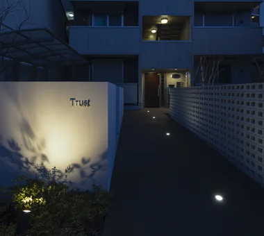 Integrated Exterior Solution for Two Adjacent Rental Apartment Buildings | D and T Apartments｜Condominium｜Project