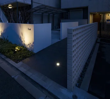 Integrated Exterior Solution for Two Adjacent Rental Apartment Buildings | D and T Apartments｜Condominium｜Project