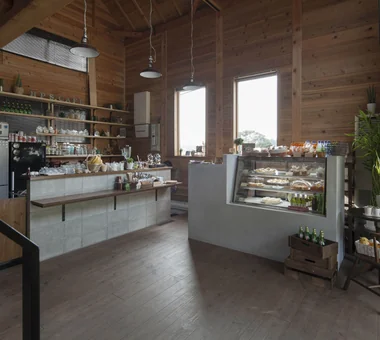 原建材堆放场改造的咖啡与蛋糕店｜Hapshuu 蛋糕与咖啡店｜咖啡馆·茶室｜项目