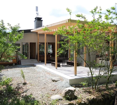 川原子の家｜薪ストーブのある家｜注文住宅｜テラス