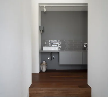 nestle: single-storey house in Ishioka｜Homes Designed for Living with Dogs｜Custom-built house｜Entrance hall