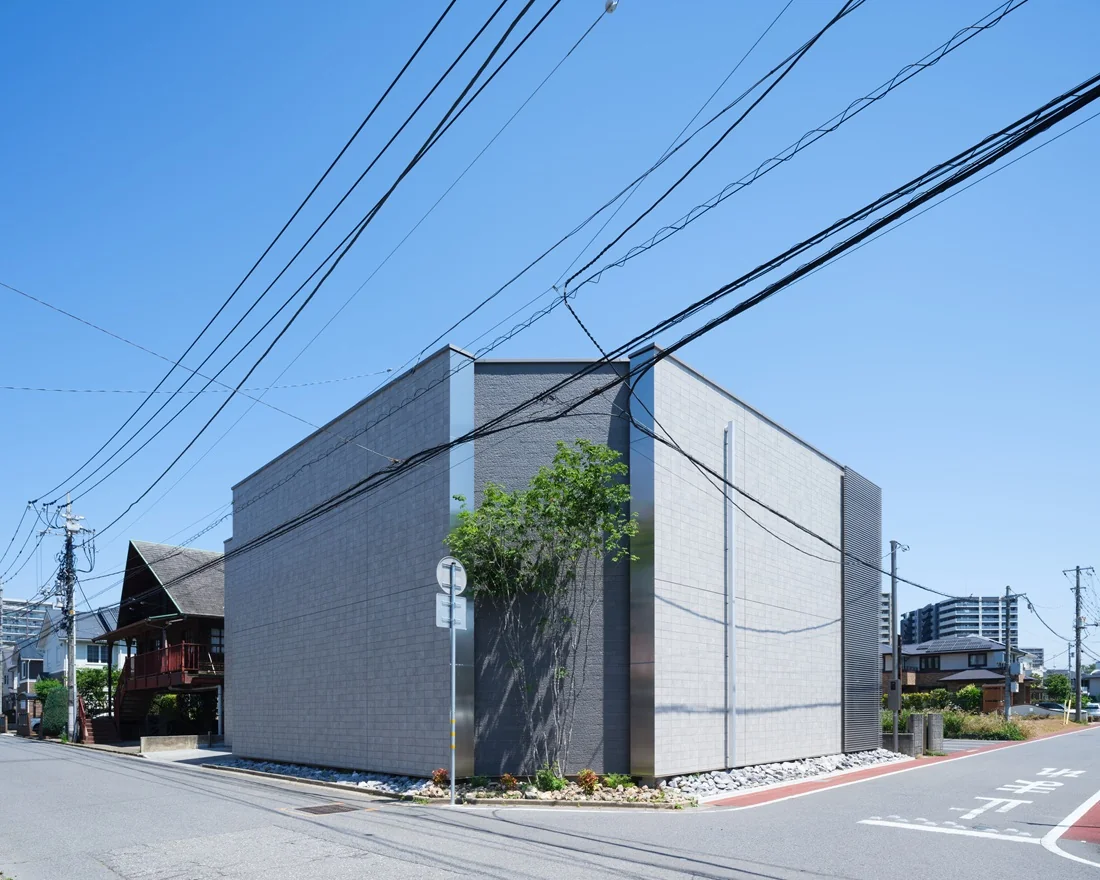 next つくば市 中庭のあるRC造の家