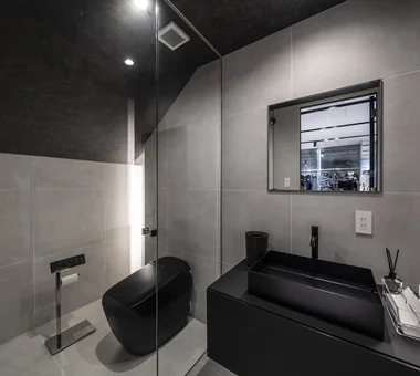 VUZZRY VALDR Flagship Shop｜Project