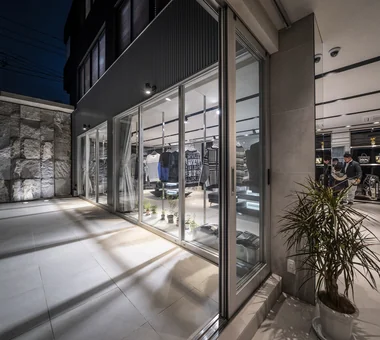 VUZZRY VALDR Flagship Shop｜Project