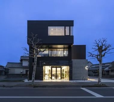 VUZZRY VALDR Flagship Shop｜Project