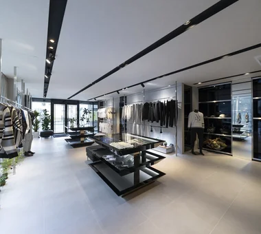 VUZZRY VALDR Flagship Shop｜Project