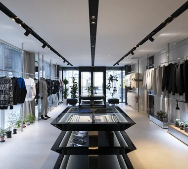 VUZZRY VALDR Flagship Shop｜Project