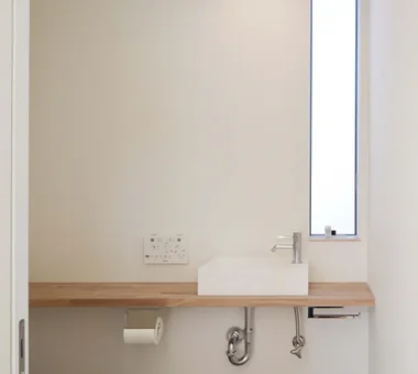 朋友｜斜顶/斜面天花板住宅｜卫生间｜定制住宅