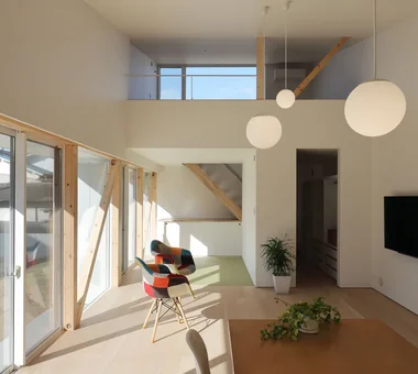 朋友｜斜顶/斜面天花板住宅｜房屋参观｜定制住宅
