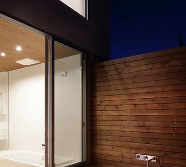 truth｜帶連續帶狀窗的住宅｜房屋導覽｜客製化住宅