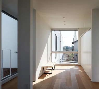 truth｜帶連續帶狀窗的住宅｜房屋導覽｜客製化住宅