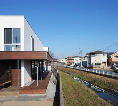 truth｜帶連續帶狀窗的住宅｜房屋導覽｜客製化住宅
