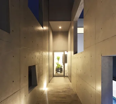 break｜Institutional & Commercial Architecture