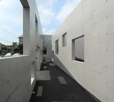 break｜Institutional & Commercial Architecture