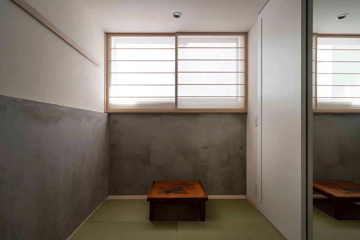 A Residence with Workspace for Living with Cats