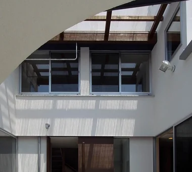 DOG COURTYARD HOUSE｜Homes Featuring Courtyards｜Custom-built house｜Courtyard