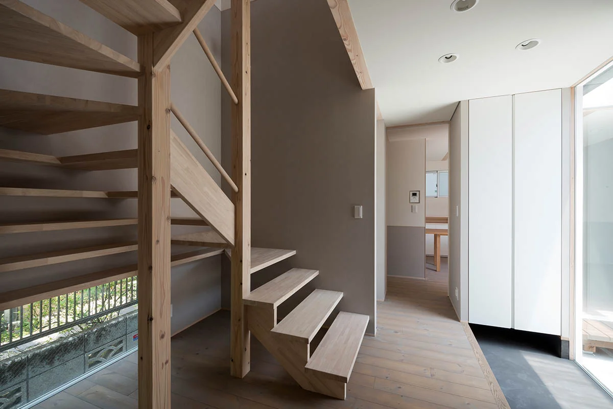 DOG COURTYARD HOUSE