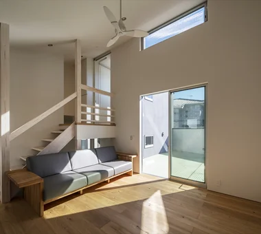 具備錯層樓地板的車庫住宅｜車庫住宅｜房屋導覽｜客製化住宅