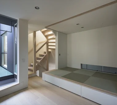KATANA｜Homes Featuring Motorcycle Garages｜Custom-built house｜Living Room
