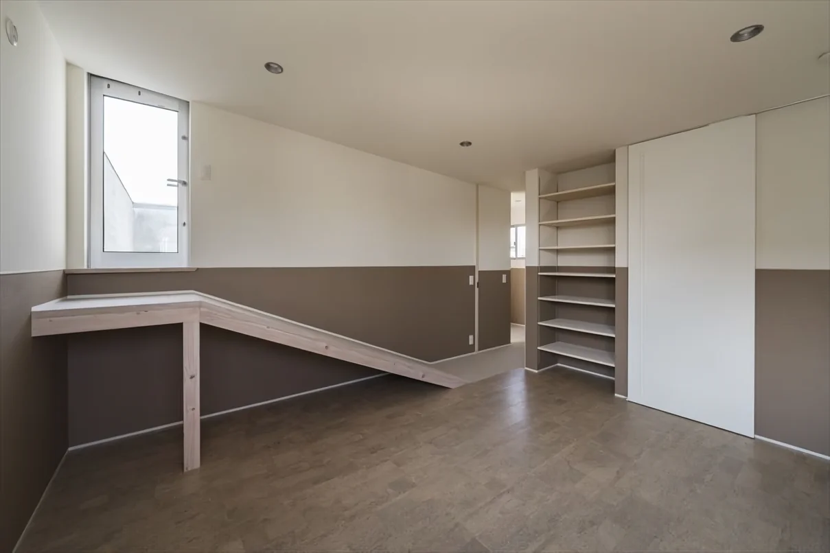 Slope House Designed for Two Large Dogs