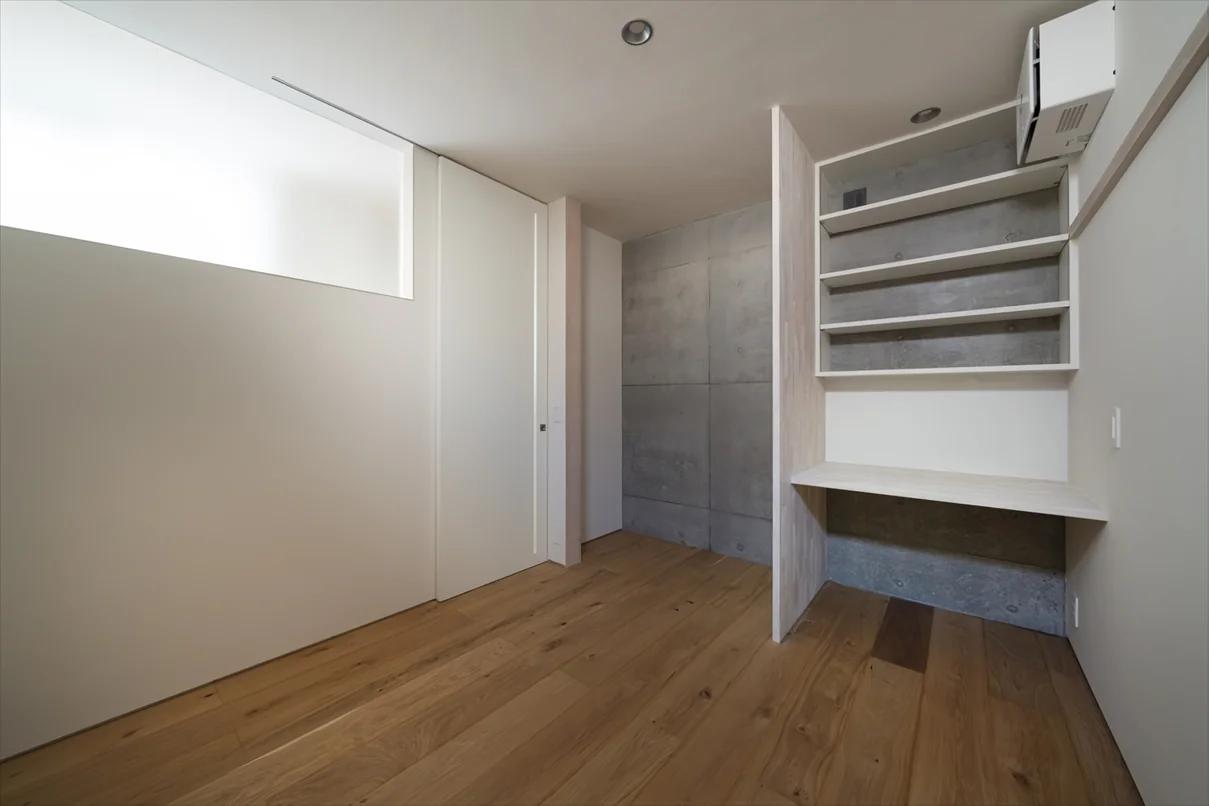 Garage House Featuring a Skip-Floor Design