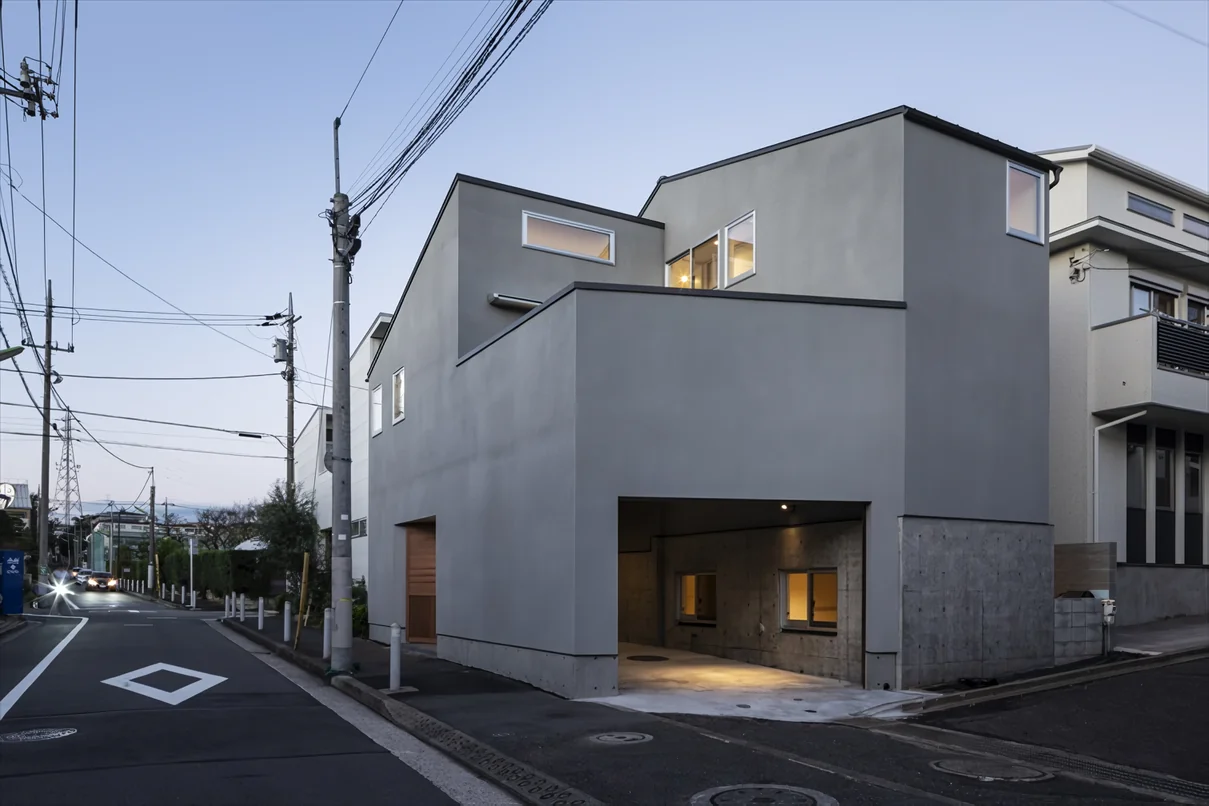 Garage House Featuring a Skip-Floor Design