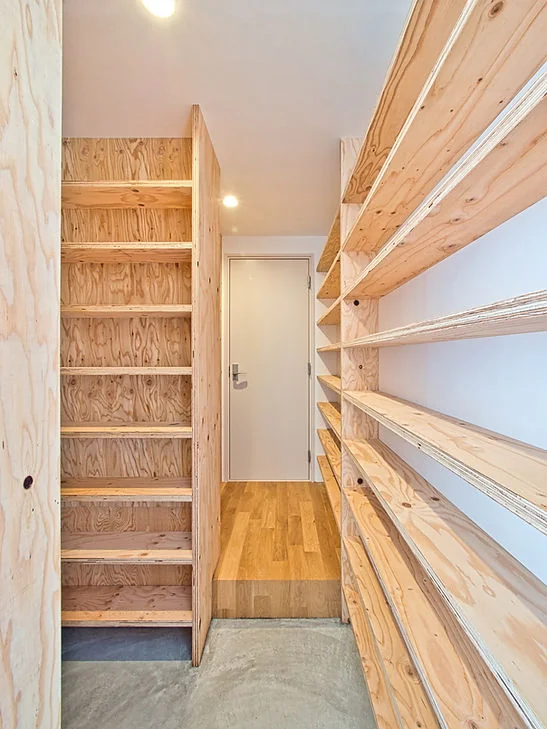VIA　〜高台に建つ大きなウッドデッキのある家〜