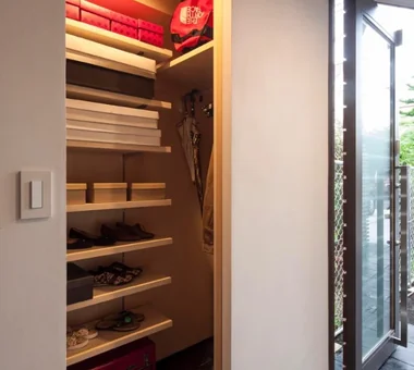 House in Shirokane｜Modern Residences｜Storage｜Custom-built house