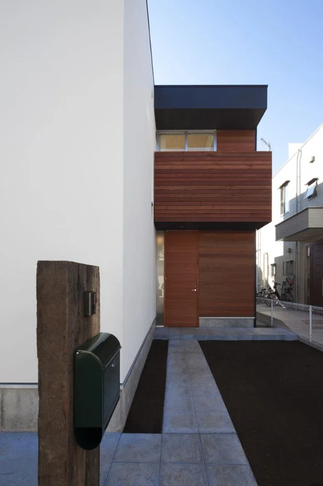 House M in Komae