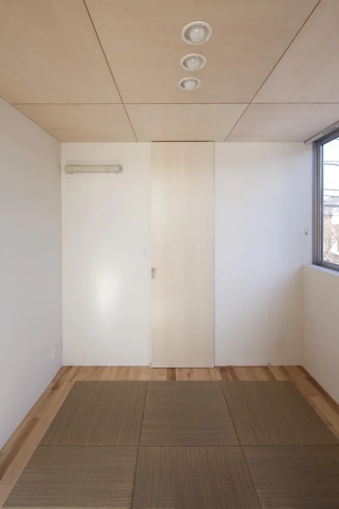 House M in Komae