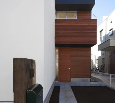 House M in Komae｜Compact House｜Approach｜Custom-built house