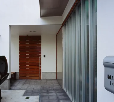 House in Hadano｜Garage Houses｜Approach｜Custom-built house