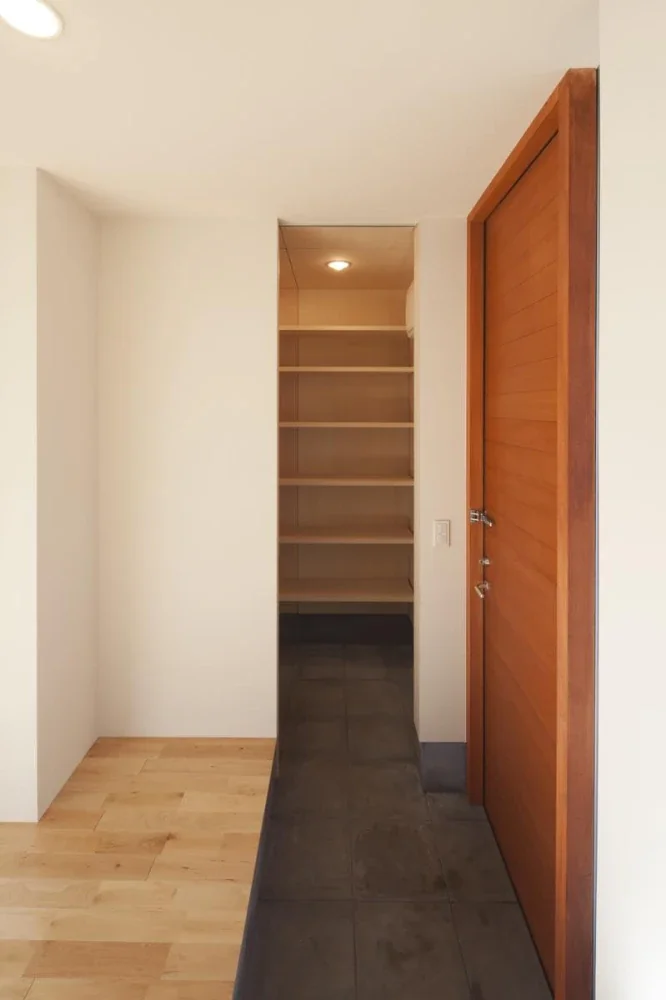 House M in Komae