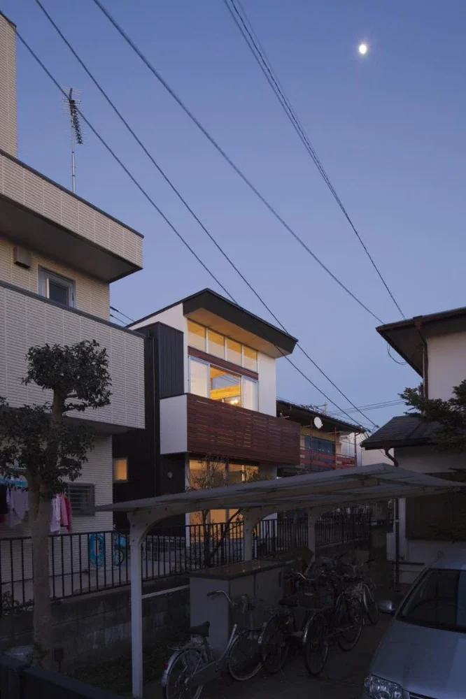 House M in Komae